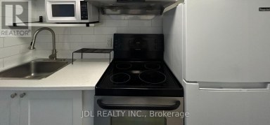 ONE BEDROOM 2ND FLOOR - 66 STONEHILL CRT COURT Toronto (L'Amoreaux) Ontario photo 5