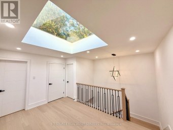 21 VANBRUGH AVENUE Toronto (Birchcliffe-Cliffside) Ontario photo 15