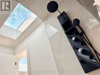 21 VANBRUGH AVENUE Toronto (Birchcliffe-Cliffside) Ontario photo 16