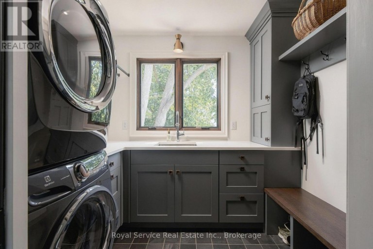126 RIDGEWOOD ROAD, Peterborough (Monaghan Ward 2), Ontario, K9J1P3