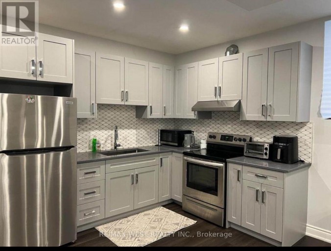 121 APPLEYARD AVENUE, Vaughan (Kleinburg), Ontario, L4H3N5