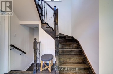 63 SILVER CRESCENT Collingwood Ontario photo 17