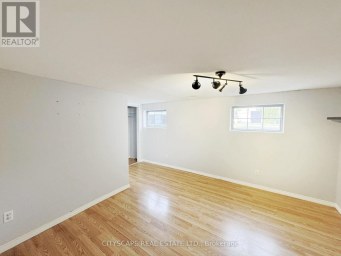 61 BLOOMINGTON CRESCENT Toronto (Black Creek) Ontario photo 34