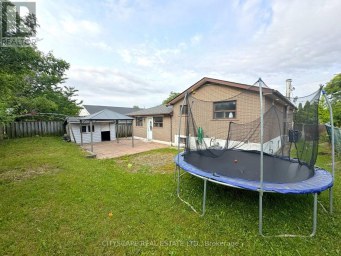 61 BLOOMINGTON CRESCENT Toronto (Black Creek) Ontario photo 41