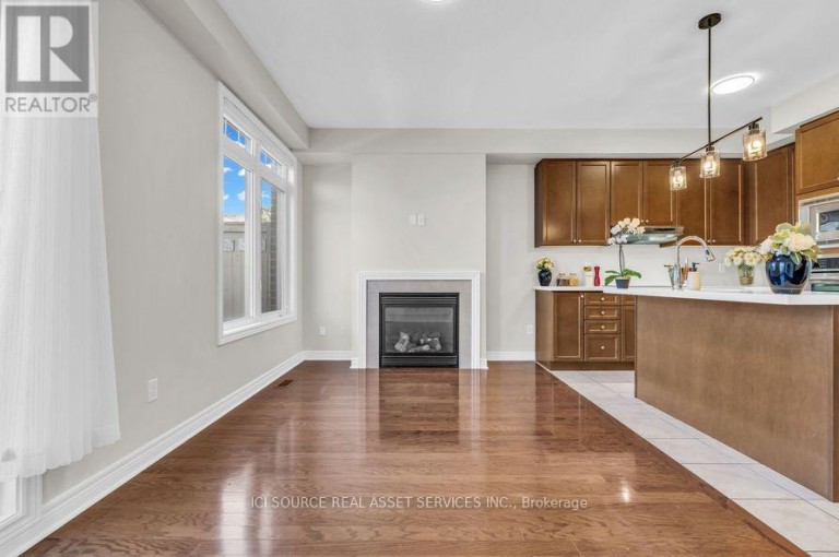 4 - 3215 THOMAS STREET, Mississauga (Churchill Meadows), Ontario, L5M0M2