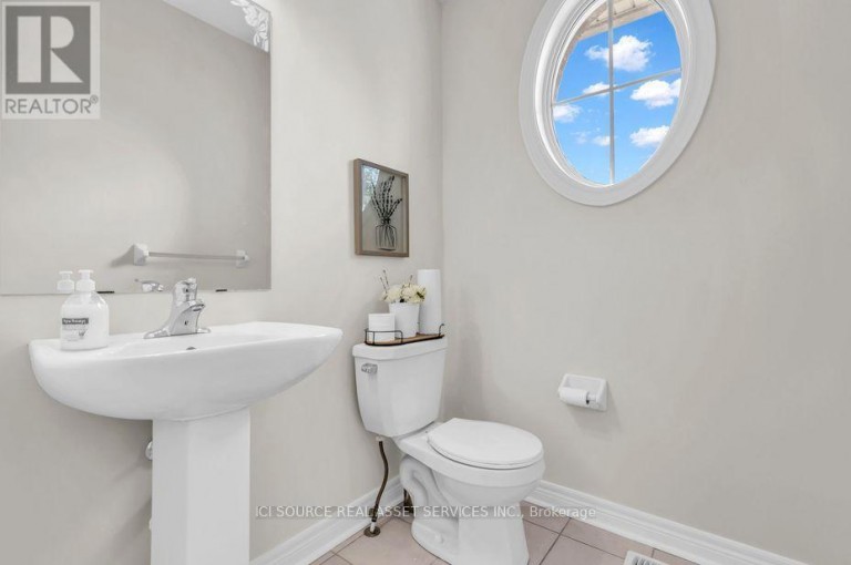 4 - 3215 THOMAS STREET, Mississauga (Churchill Meadows), Ontario, L5M0M2
