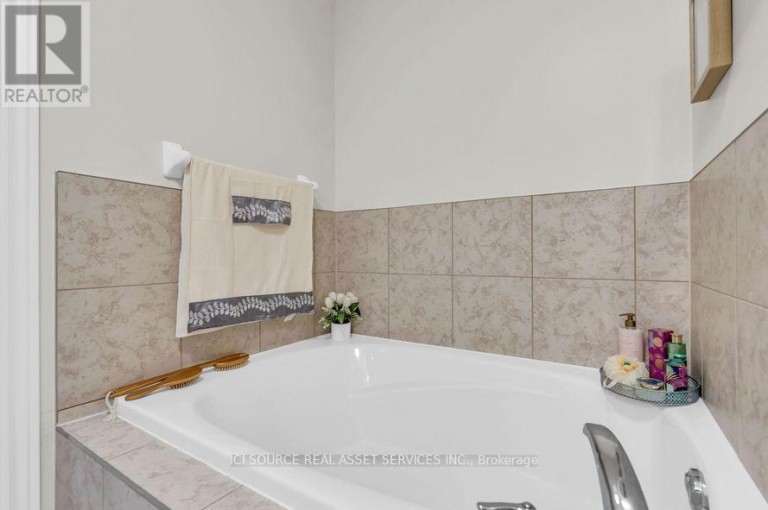 4 - 3215 THOMAS STREET, Mississauga (Churchill Meadows), Ontario, L5M0M2