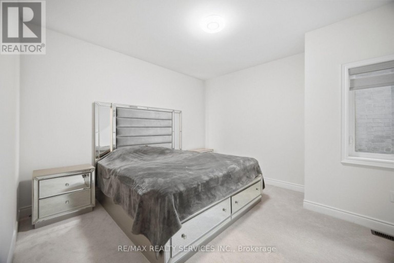 70 ROYAL FERN CRESCENT, Caledon, Ontario, L7C4H1