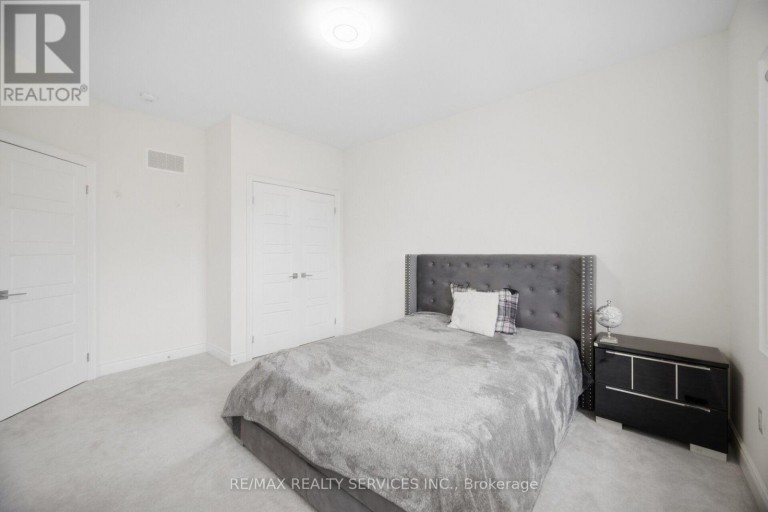 70 ROYAL FERN CRESCENT, Caledon, Ontario, L7C4H1