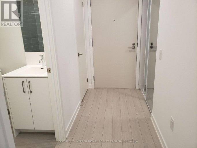 201 - 4010 EGLINTON AVENUE W, Toronto (Humber Heights), Ontario, M9A0G5