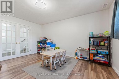 48 DENRICH AVENUE Tillsonburg Ontario photo 21