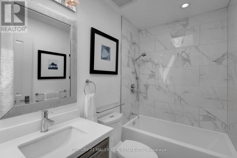21 NEILTREE COURT, Toronto (Markland Wood), Ontario, M9C5C3