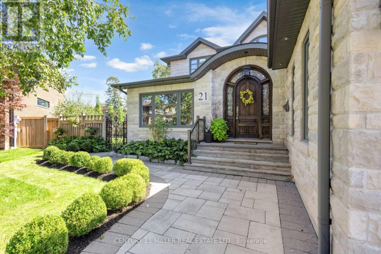 21 NEILTREE COURT, Toronto (Markland Wood), Ontario, M9C5C3