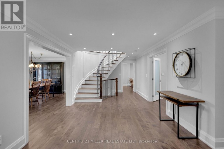 21 NEILTREE COURT, Toronto (Markland Wood), Ontario, M9C5C3
