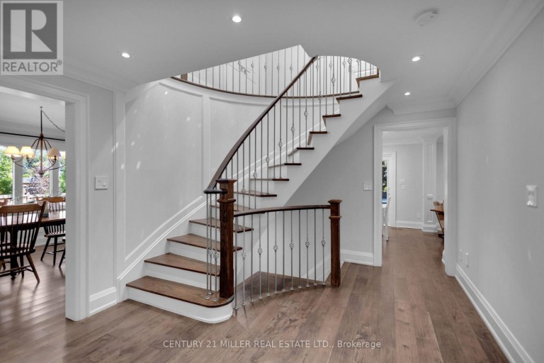 21 NEILTREE COURT, Toronto (Markland Wood), Ontario, M9C5C3