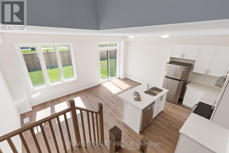 38 HICKEY LANE, Kawartha Lakes (Lindsay), Ontario, K9V1T9