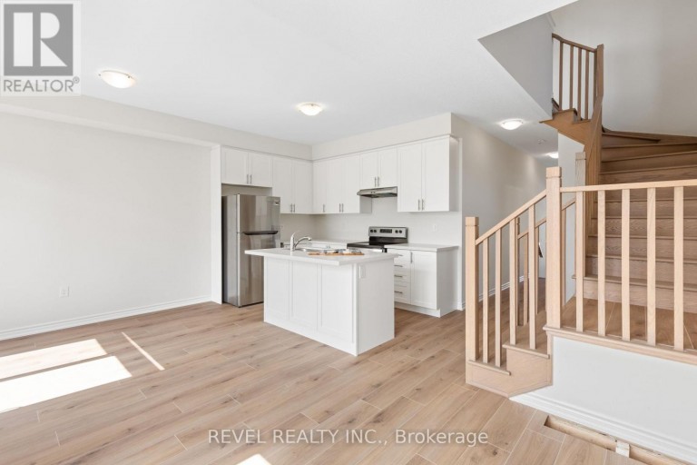 38 HICKEY LANE, Kawartha Lakes (Lindsay), Ontario, K9V1T9