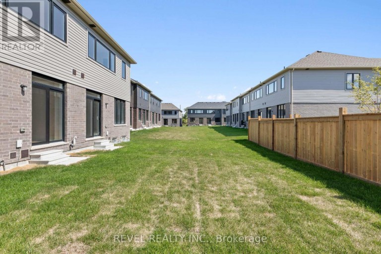 38 HICKEY LANE, Kawartha Lakes (Lindsay), Ontario, K9V1T9