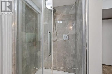 51 GARLAND CRESCENT London East (East I) Ontario photo 18