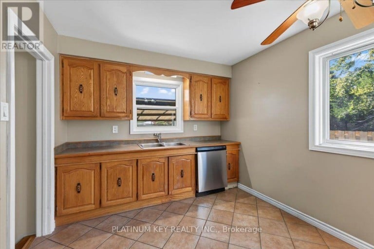 51 GARLAND CRESCENT, London East (East I), Ontario, N5V1N4