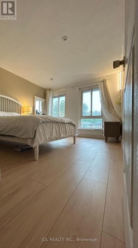 MASTER BEDROOM 2ND FLOOR - 80 MOSEDALE CRES CRESCENT, Toronto (Hillcrest Village), Ontario, M2H2L7