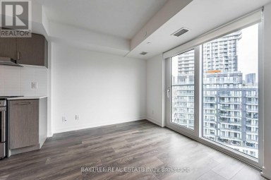 2108 - 219 DUNDAS STREET E Toronto (Moss Park) Ontario photo 9