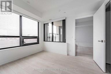 316 - 33 FREDERICK TODD WAY Toronto (Thorncliffe Park) Ontario photo 14
