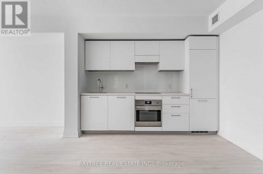316 - 33 FREDERICK TODD WAY Toronto (Thorncliffe Park) Ontario photo 2