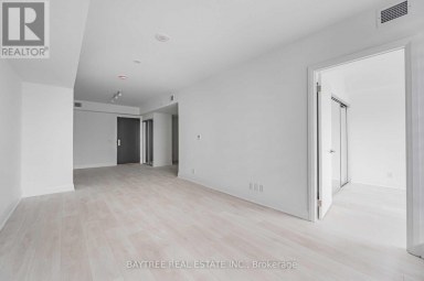 316 - 33 FREDERICK TODD WAY Toronto (Thorncliffe Park) Ontario photo 8