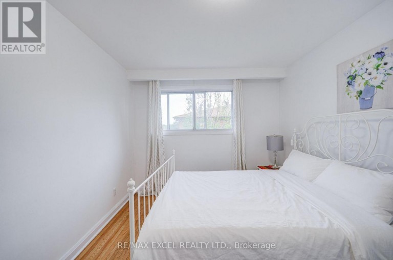 155 EDMONTON DRIVE, Toronto (Pleasant View), Ontario, M2J3X3