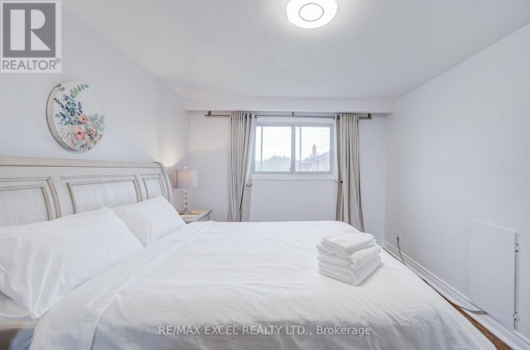 155 EDMONTON DRIVE, Toronto (Pleasant View), Ontario, M2J3X3