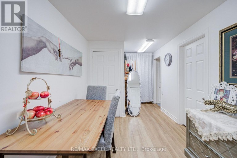 155 EDMONTON DRIVE, Toronto (Pleasant View), Ontario, M2J3X3