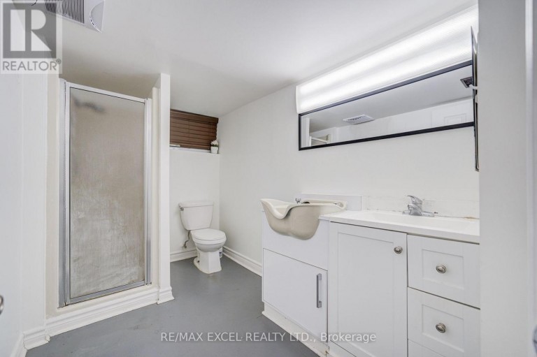 155 EDMONTON DRIVE, Toronto (Pleasant View), Ontario, M2J3X3