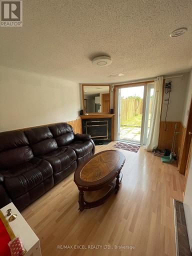 155 EDMONTON DRIVE, Toronto (Pleasant View), Ontario, M2J3X3