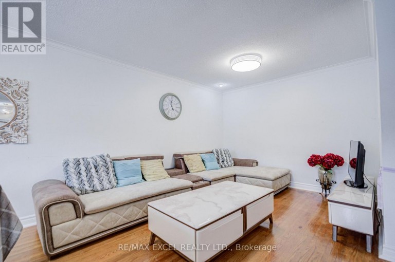 155 EDMONTON DRIVE, Toronto (Pleasant View), Ontario, M2J3X3
