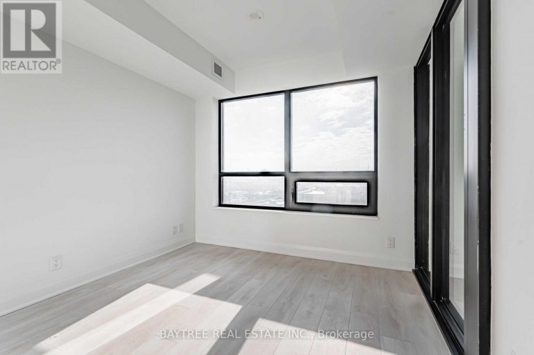 532 - 33 FREDERICK TODD WAY, Toronto (Thorncliffe Park), Ontario, M4G0C9