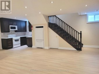 9 AUGUST AVENUE Toronto (Oakridge) Ontario photo 8