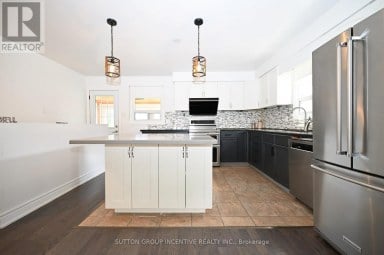 7 HURON STREET Barrie (North Shore) Ontario photo 14
