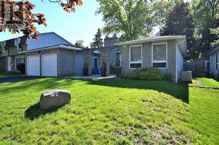 7 HURON STREET, Barrie (North Shore), Ontario, L4M5H2
