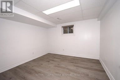 7 HURON STREET Barrie (North Shore) Ontario photo 22