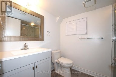 7 HURON STREET Barrie (North Shore) Ontario photo 25