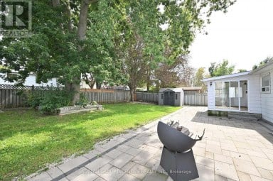 7 HURON STREET Barrie (North Shore) Ontario photo 29