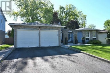 7 HURON STREET Barrie (North Shore) Ontario photo 3