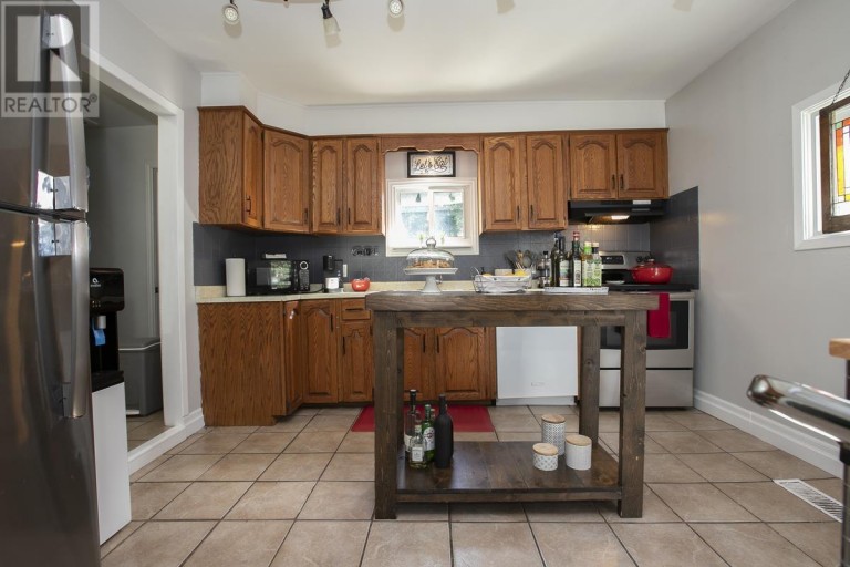 412 Charles ST, Sault Ste. Marie, Ontario, P6C3L3