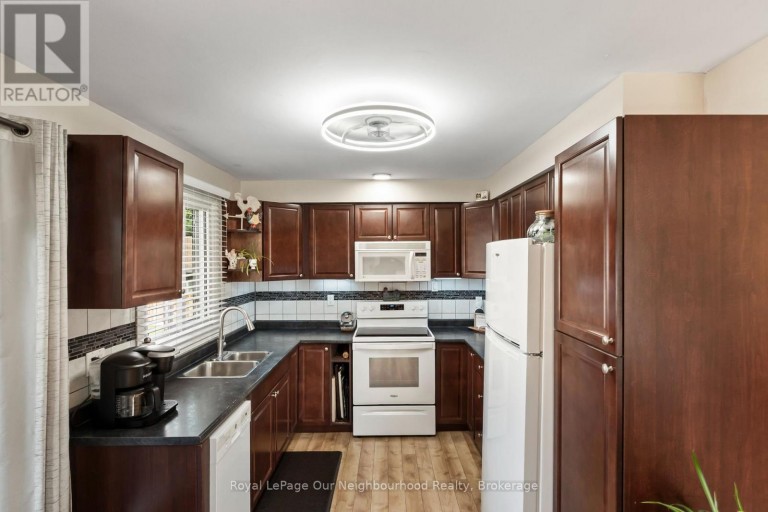 990 RENAISSANCE DRIVE, Oshawa (Lakeview), Ontario, L1J8B2