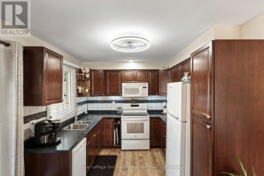 990 RENAISSANCE DRIVE Oshawa (Lakeview) Ontario photo 20