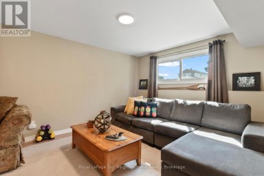 990 RENAISSANCE DRIVE Oshawa (Lakeview) Ontario photo 32