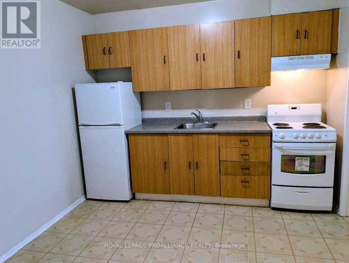 27 - 1837 LANSDOWNE STREET W, Peterborough (Otonabee Ward 1), Ontario, K9K1R4