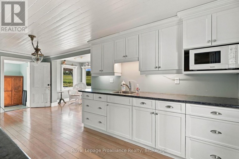 661 COUNTY ROAD 10, Prince Edward County (Picton), Ontario, K0K2T0