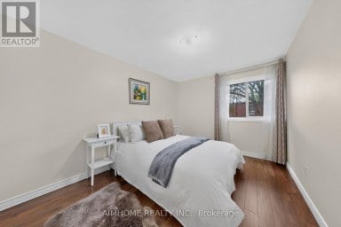 85 SONG MEADOWAY Toronto (Hillcrest Village) Ontario photo 13